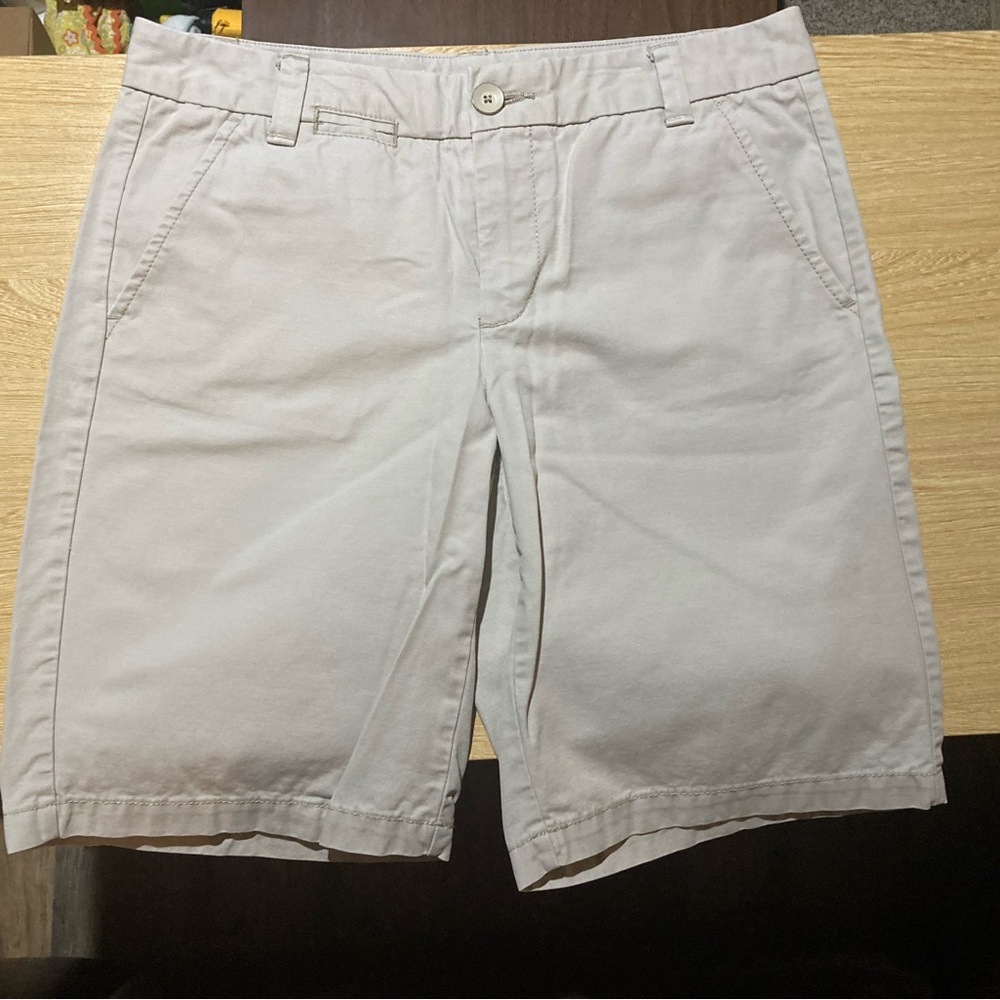 Light Tan/Dark Cream Womens Boyfriend Roll-Up Style Khaki Shorts By Gap Size 00